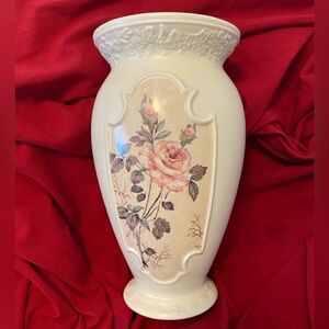 Cream Floral Ceramic Vase with Pink Rose Accent